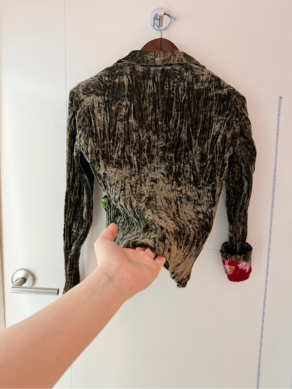 Alberto Makali Olive Green Crinkle Crushed Velvet Embroidery Embellished Blazer - Picture 12 of 16